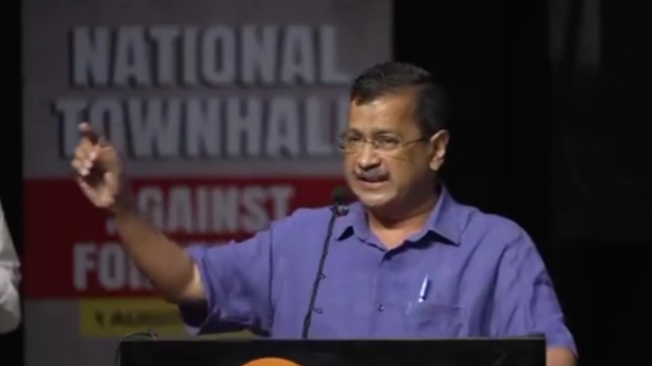 अरविंद केजरीवाल का केंद्र सरकार पर हमला, ई20 ईंधन नीति के खिलाफ प्रधानमंत्री आवास तक मार्च का ऐलान